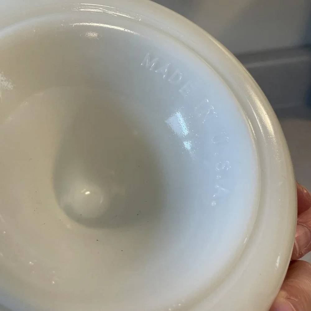 Vintage 1950's White Milk Glass 
